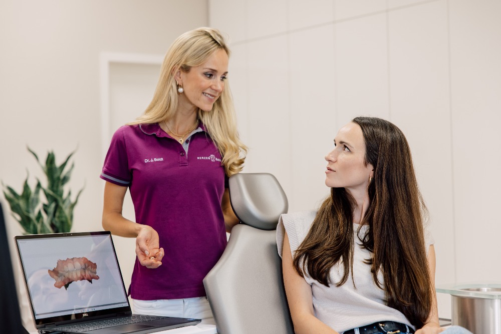 kieferorthopaede-meerbusch-dr-josefine-boldt-slider-erwachsene